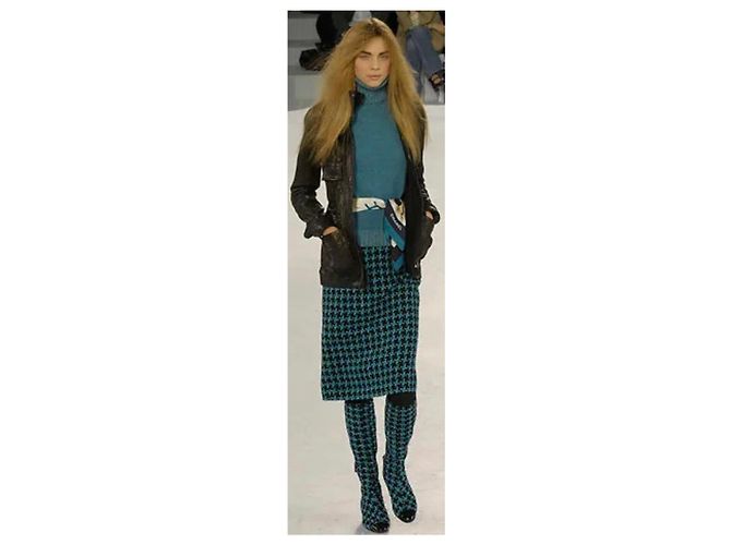 Timeless Chanel 07A Runway Utility-Jacke aus schwarzem Lammleder FR 40 - Ansicht 5