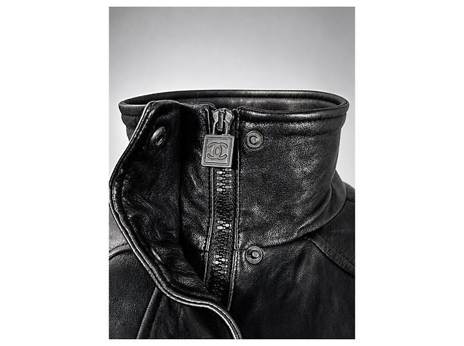 Timeless Chanel 07A Runway Utility-Jacke aus schwarzem Lammleder FR 40 - Ansicht 6