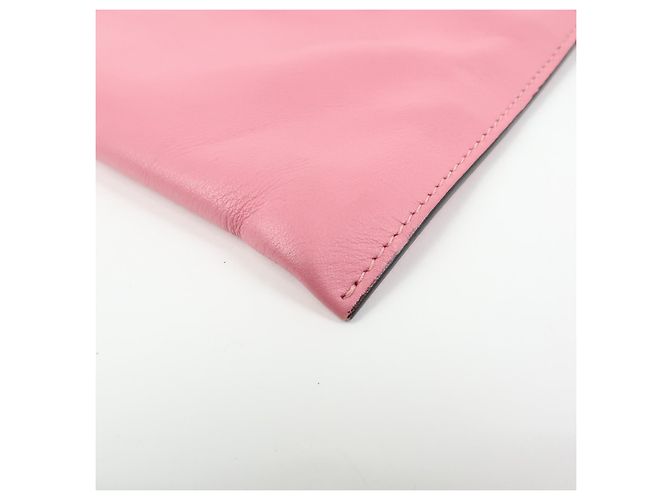 Miu Miu Logo Chain Clutch aus Shearling Pink - Ansicht 6