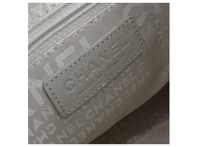 Chanel Pocket Accordion Flap Quilted Lambskin Medium Bianco - vista 4