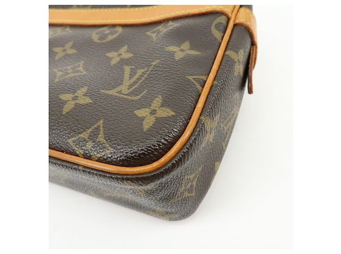 Louis Vuitton Compiegne Cosmetic Monogram Canvas 28 Castaño - vista 6