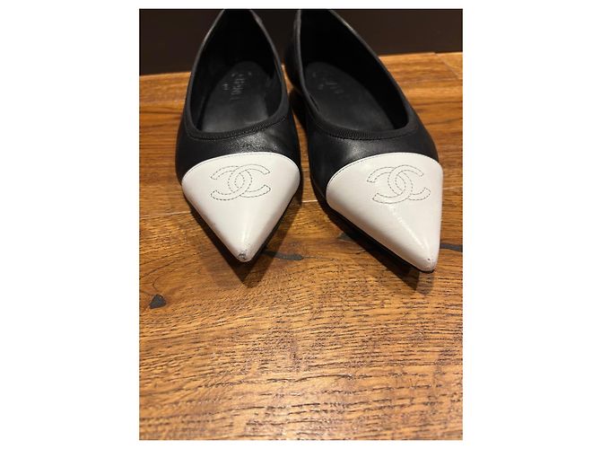 Chanel Ballerine Black & White con punta a contrasto Nero Bianco - vista 9