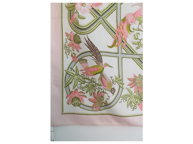 Hermès Carré Caraïbe en soie - Rose Marron Blanc Vert - vue 3