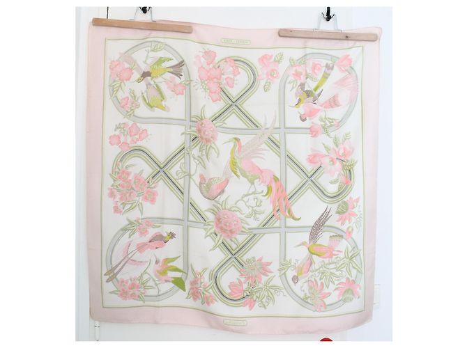 Hermès Carré Caraïbe en soie - Rose Marron Blanc Vert - vue 8