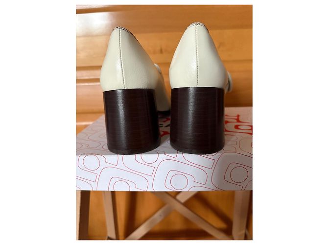 Carel Mary Jane Schuhe aus cremeweißem Leder Aus weiß - Ansicht 6