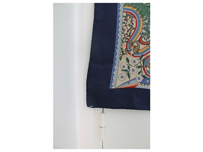 Hermès Foulard di Seta Axis Mundi Edizione Speciale 2000 Blu Navy Bianco Rosso Beige Verde Arancione - vista 3