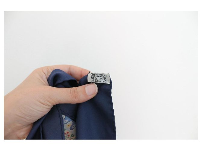 Hermès Foulard di Seta Axis Mundi Edizione Speciale 2000 Blu Navy Bianco Rosso Beige Verde Arancione - vista 7