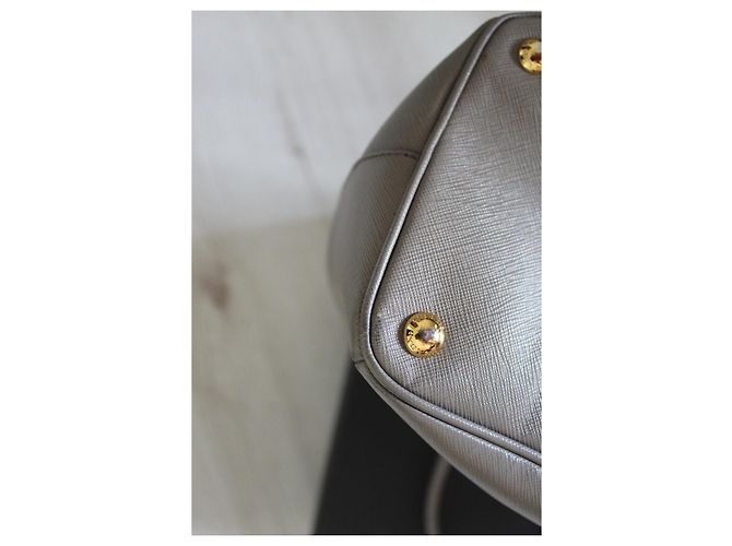 Bolso de mano Prada Saffiano Cuero Gris - vista 13