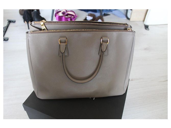 Bolso de mano Prada Saffiano Cuero Gris - vista 16