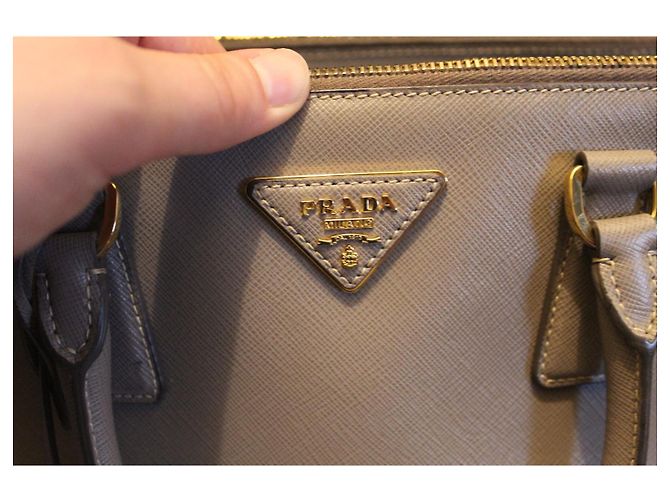 Bolso de mano Prada Saffiano Cuero Gris - vista 18
