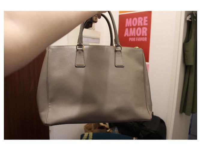 Bolso de mano Prada Saffiano Cuero Gris - vista 19