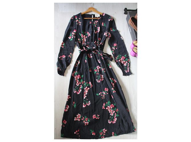 Justine Sézane langes Seidenkleid - Schwarz mit Blumenprints Pink Mehrfarben Grün - Ansicht 2