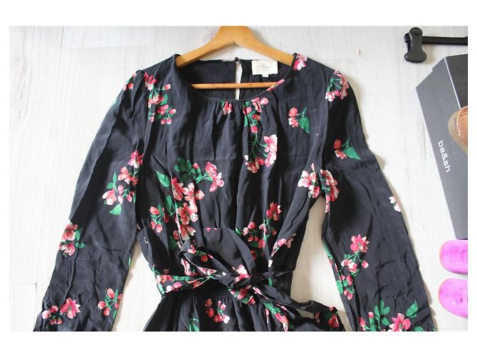 Justine Sézane langes Seidenkleid - Schwarz mit Blumenprints Pink Mehrfarben Grün - Ansicht 3