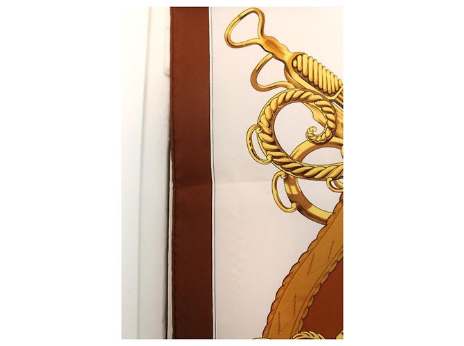 Hermès Carré 90 seta marrone bianco oro D'oro - vista 7