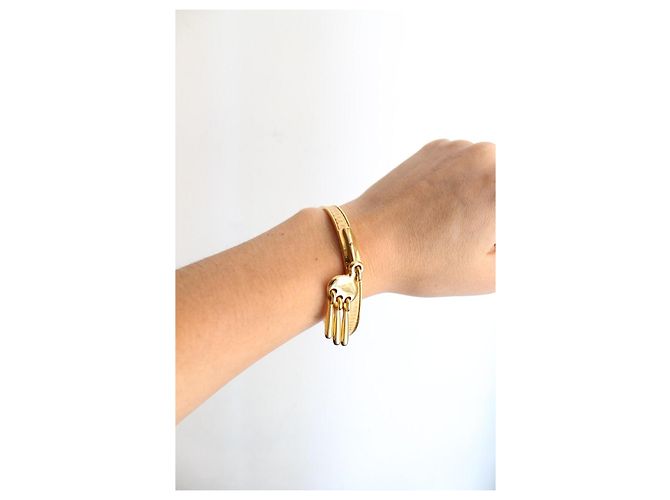 Hermès bracciale modello Charm Mall in metallo dorato con profilo in lucertola camel D'oro - vista 6