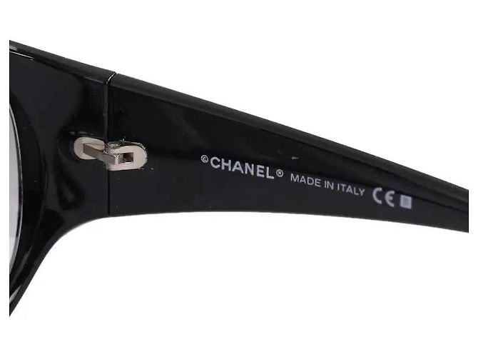 Occhiali da sole Chanel neri in plastica Nero - vista 3