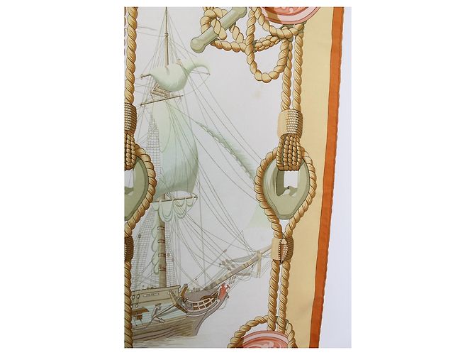 Hermès Tribord Seidentuch Schal 90cm - Weiß, Rosa, Gelb Braun Pink Beige - Ansicht 7