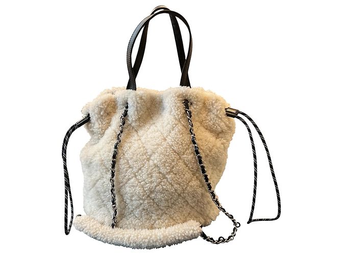 Sac à main Chanel "The Coco Neige" 2019 - vue 4