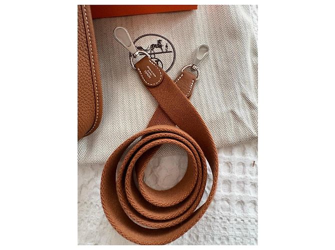 Hermès Mini Evelyne TPM Castaño - vista 5