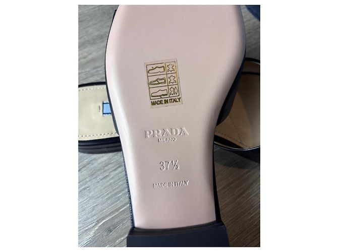 Prada Leder-Sandalen Schwarz mit Rosen-Detail - Ansicht 9