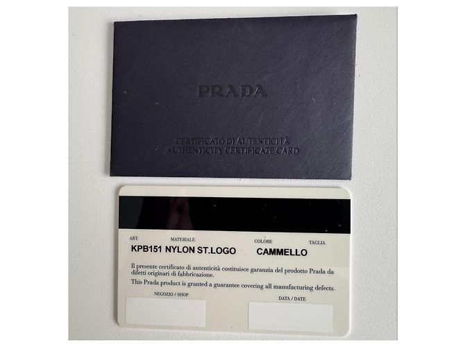 Prada Tasche aus bedrucktem Nylon Braun - Ansicht 12
