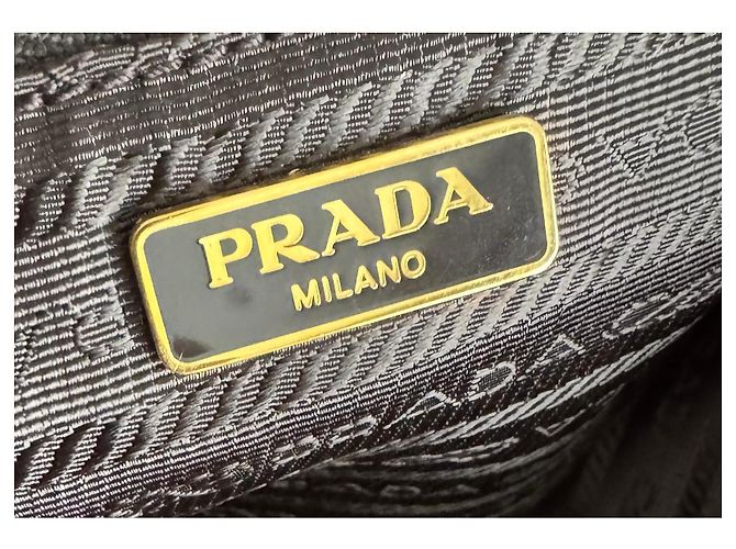 Prada Tasche aus bedrucktem Nylon Braun - Ansicht 16