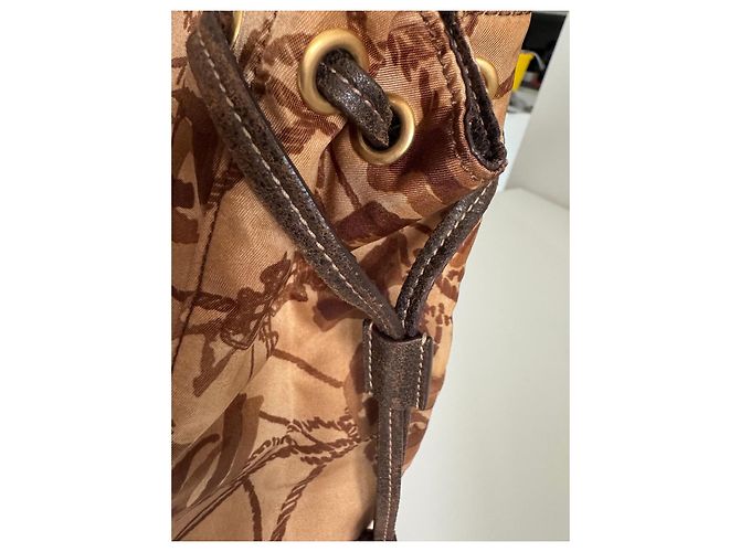 Prada Tasche aus bedrucktem Nylon Braun - Ansicht 6