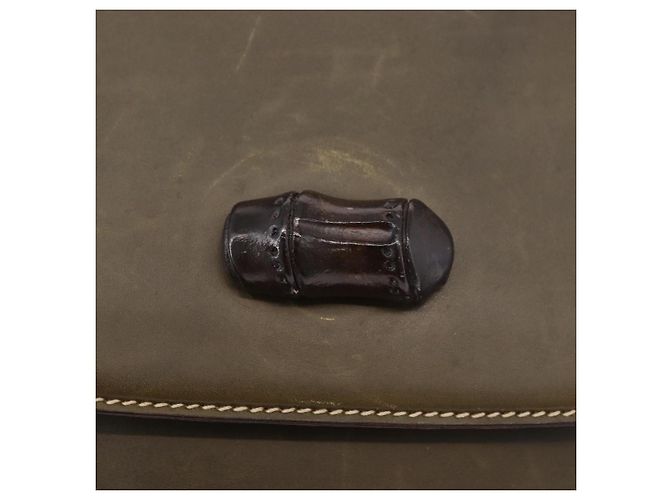 Bolso de mano GUCCI Bamboo en piel caqui y oro, auténtico, código de artículo ep11339. - vista 20