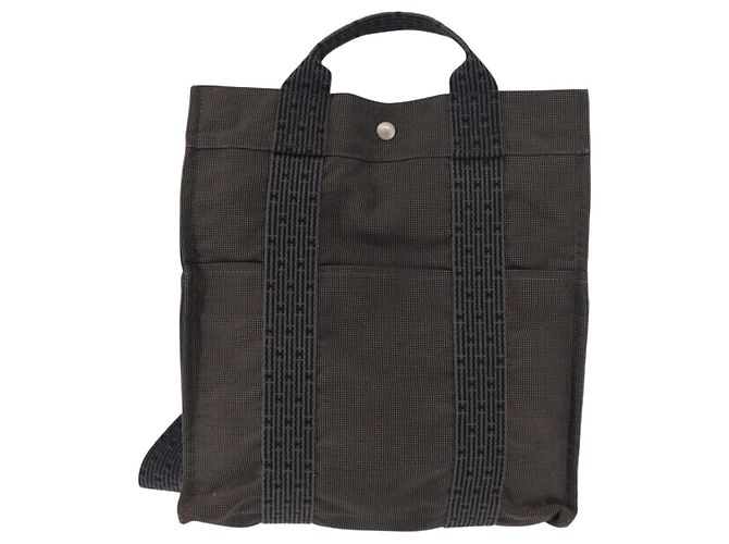 Hermès Hermes Her Line Rucksack aus silbergrauem Canvas, authentisch 145996 - Ansicht 13