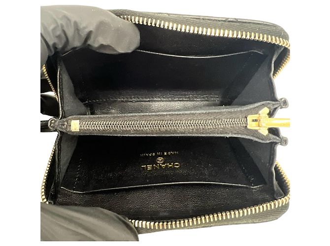 Portafoglio bi-fold Chanel Matelassé Mini in pelle d'agnello nera Nero - vista 7