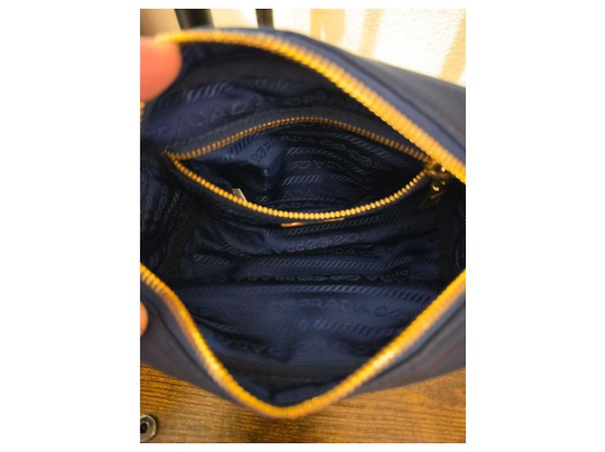 Bolsa de pulso Prada em nylon azul - vista 10