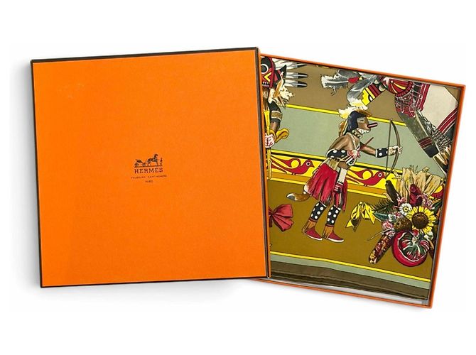 Pañuelo Hermès Kachinas 100% Seda Castaño Caqui - vista 2