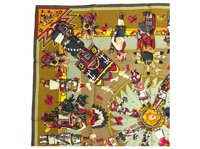 Pañuelo Hermès Kachinas 100% Seda Castaño Caqui - vista 3