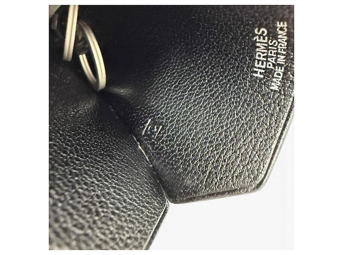 Hermès Collana con ciondolo Clochette in pelle vintage HERMES Nero - vista 8