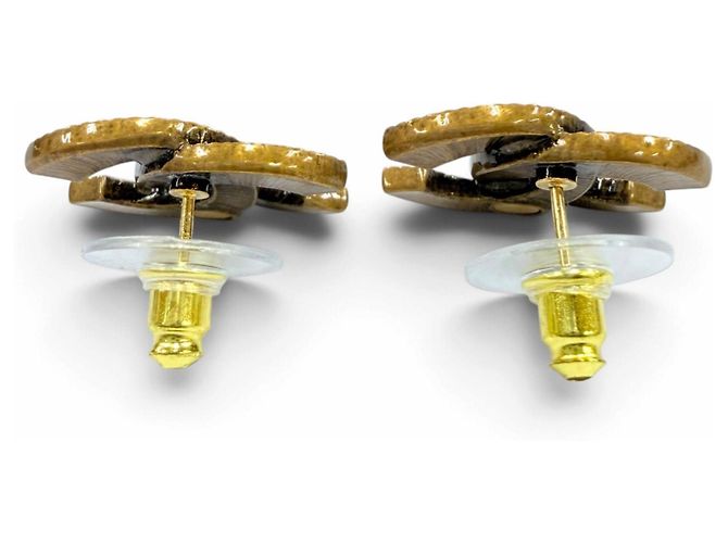 Boucles d'oreilles puces Chanel A24K Metal Coco Mark Doré - vue 4
