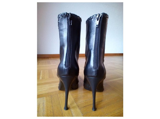 Casadei Botines de Piel Negro Punta Afilada - vista 5