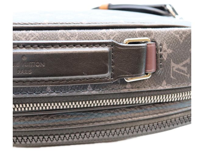 Louis Vuitton Monogram Eclipse Messenger Schultertasche Schwarz - Ansicht 8