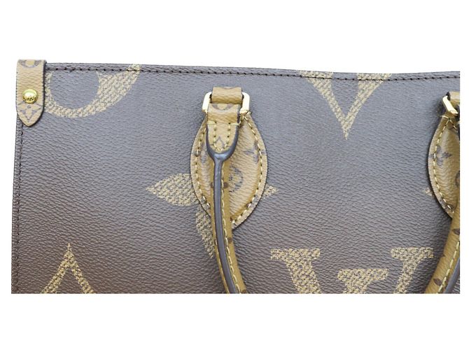Bolso de hombro Louis Vuitton Giant Monogram Reverse OnTheGo MM Castaño - vista 6