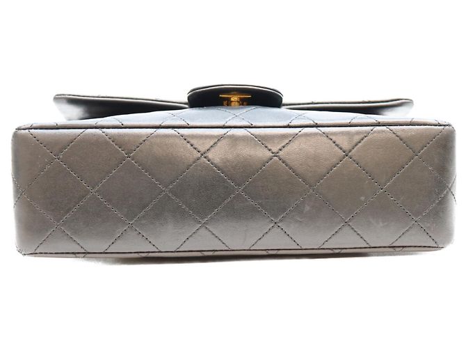 Borsa a tracolla Chanel in pelle d'agnello matelassé nera Nero - vista 5