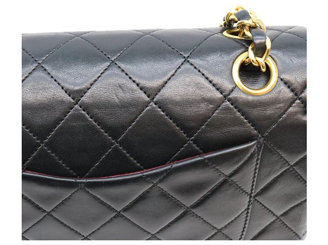 Borsa a tracolla Chanel in pelle d'agnello matelassé nera Nero - vista 8