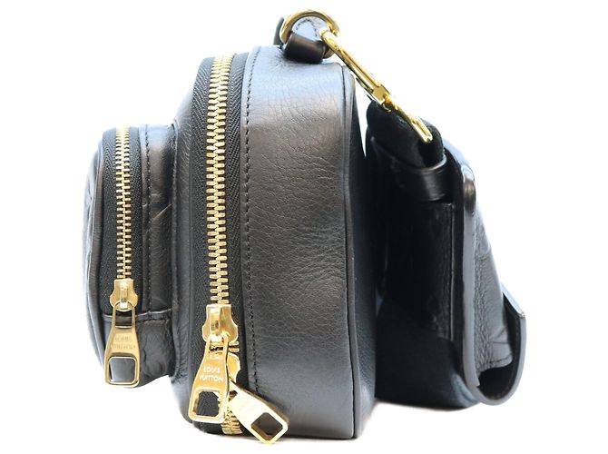 Louis Vuitton Utility Crossbody Schultertasche aus Kalbsleder Schwarz - Ansicht 2