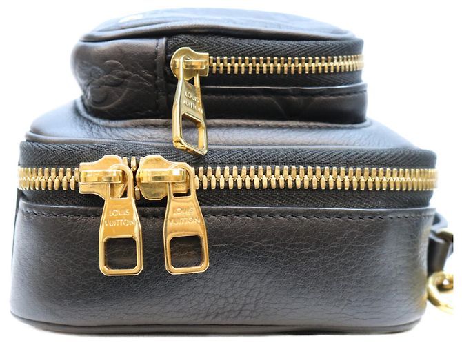 Louis Vuitton Utility Crossbody Schultertasche aus Kalbsleder Schwarz - Ansicht 6