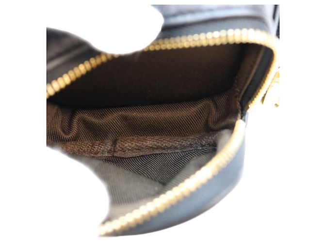 Louis Vuitton Utility Crossbody Schultertasche aus Kalbsleder Schwarz - Ansicht 9