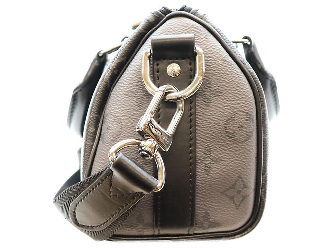 Louis Vuitton Monogram Eclipse Keepall Bandoulière 25 Boston Bag Black - view 4