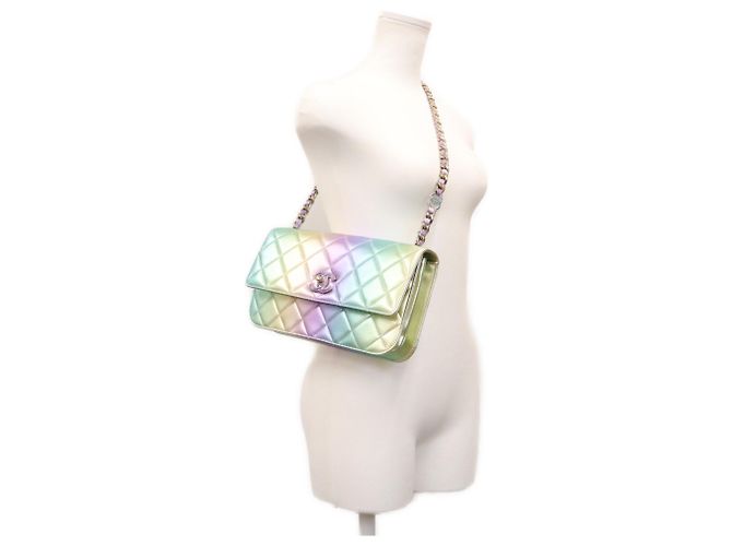Timeless Bolsa de ombro Chanel AS4623 Rainbow em pele de cordeiro - vista 10