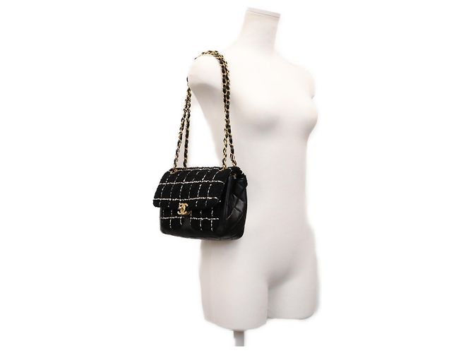 Timeless Borsa a tracolla Small Flap Chanel AS4459 in tweed nero e pelle di vitello - vista 11