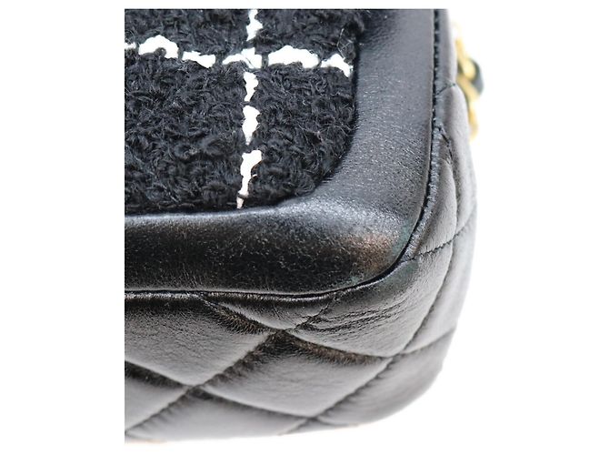 Timeless Borsa a tracolla Small Flap Chanel AS4459 in tweed nero e pelle di vitello - vista 6