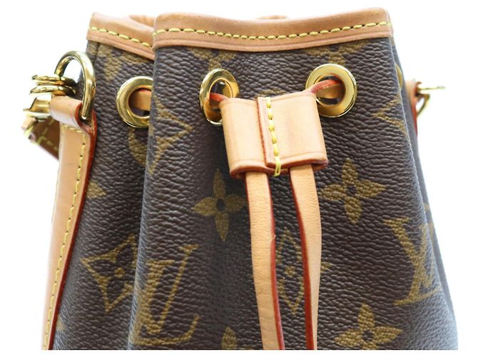 Bolsa de Ombro Louis Vuitton Monogram Nano Noe Marrom - vista 7