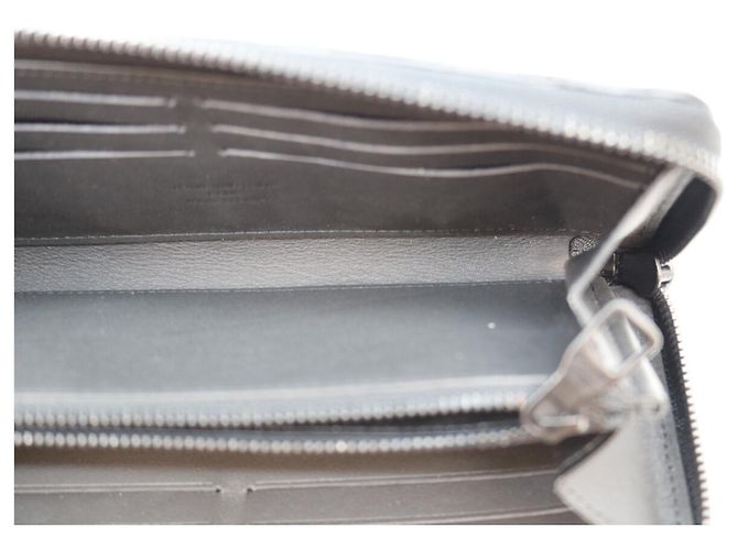 Portefeuille long Louis Vuitton en cuir Taurillon Noir - vue 6