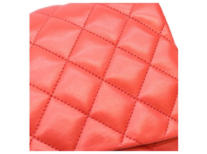 Chanel Schultertasche aus rotem Lammleder - Ansicht 10